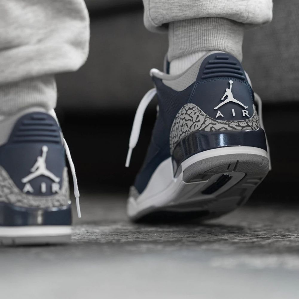 Air Jordan 3 Retro Georgetown Midnight Navy
