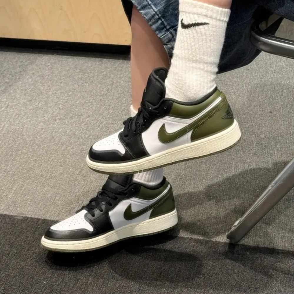 Air Jordan 1 Low Black Toe Medium Olive